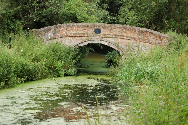 Chaveywell Bridge, Calne - geograph.org.uk - 746146