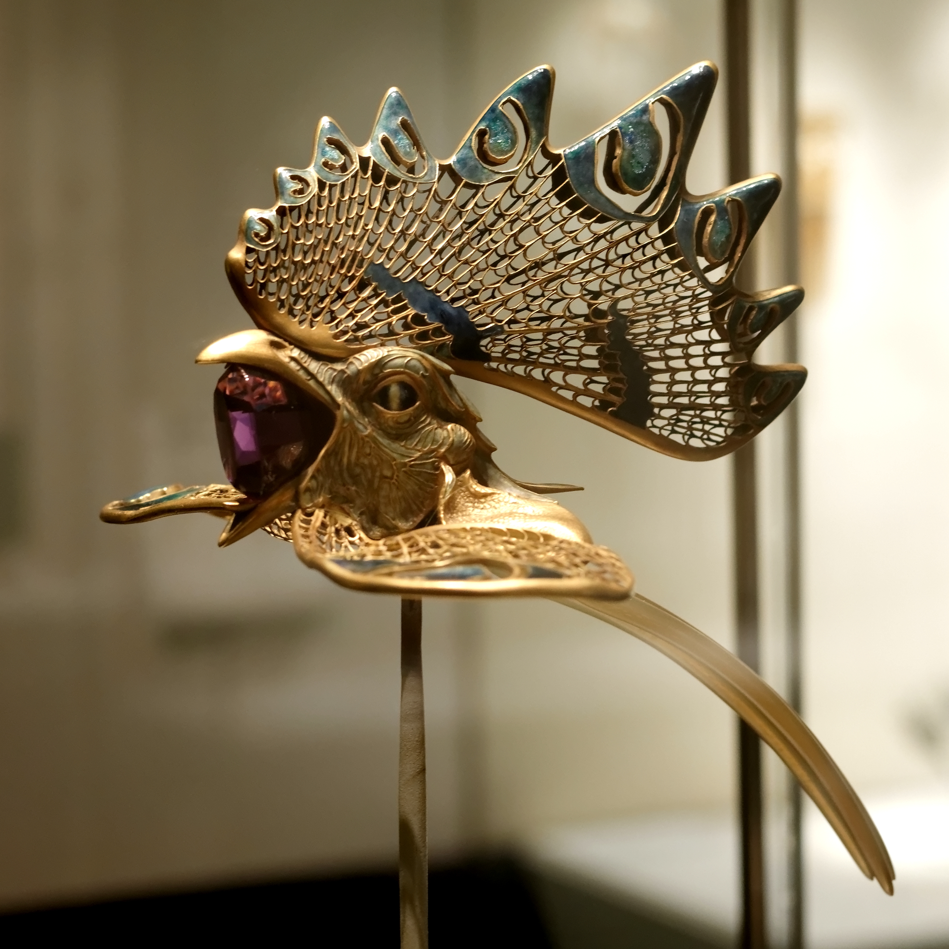 File:Cockerel diadem René Lalique in Calouste Gulbenkian