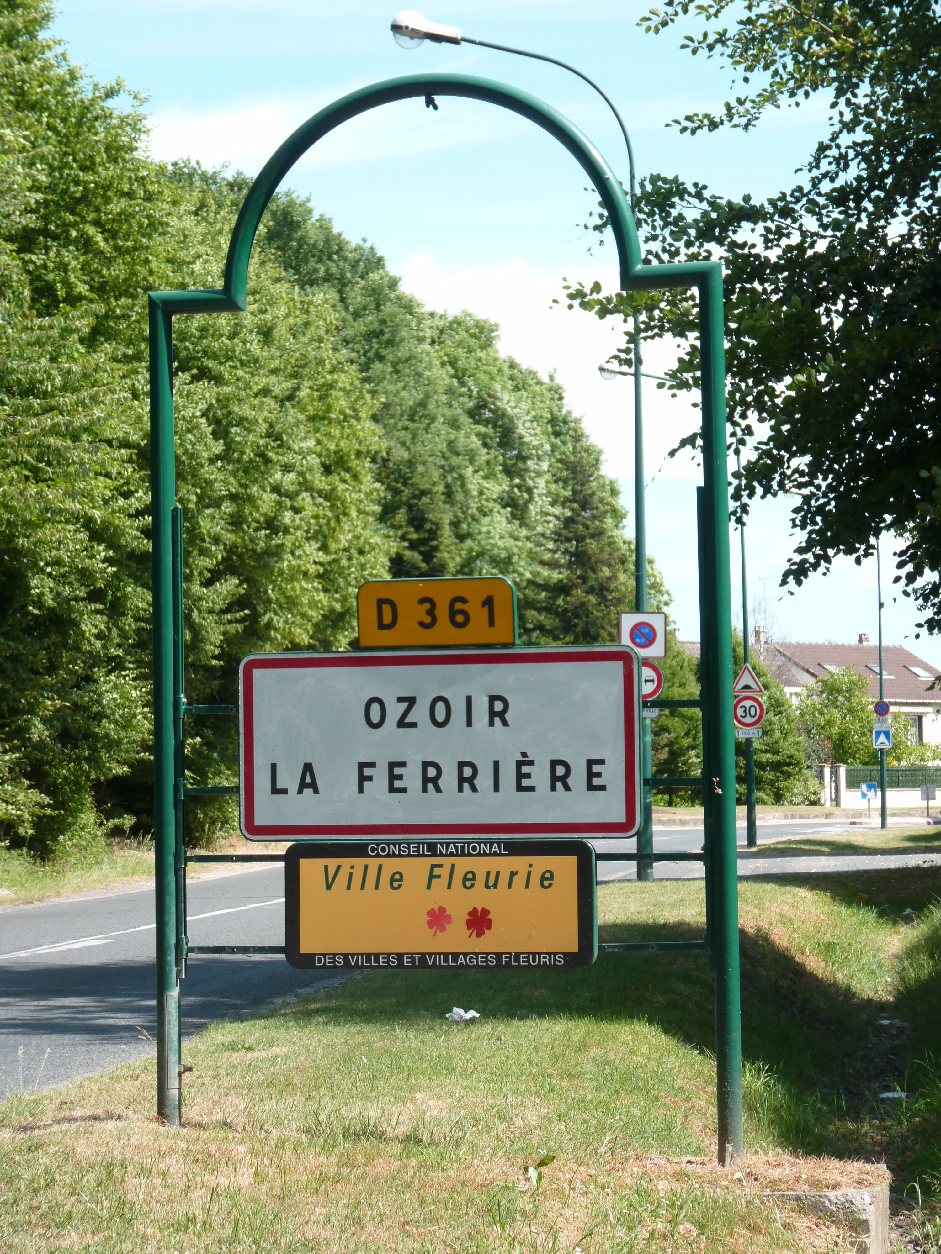 One Time  Ozoir-la-Ferrière