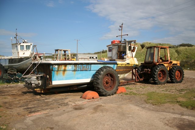 File:Fishing boat - geograph.org.uk - 622552.jpg