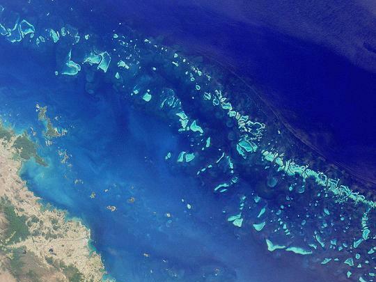 File:GreatBarrierReef-EO (cropped).JPG