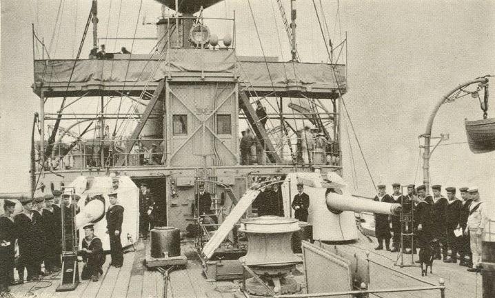 File:HMS Hermes (1898) 6-inch guns.jpg