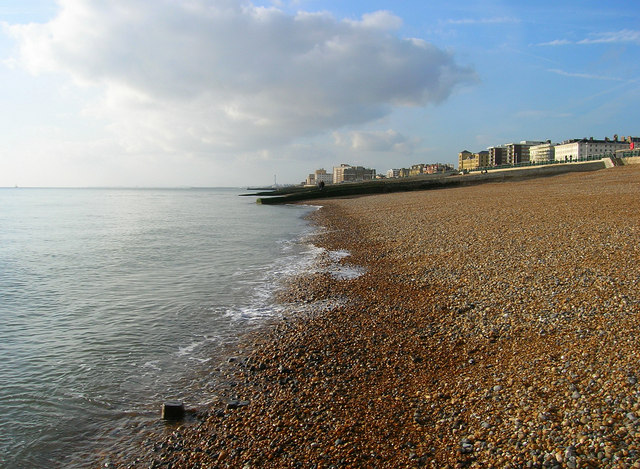 File:Hove Beach - geograph.org.uk - 603474.jpg