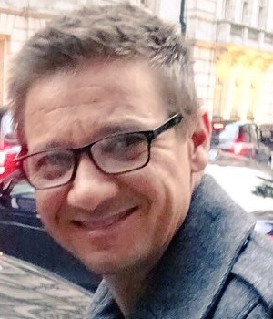 Jeremy Renner (Flickr cropped).jpg