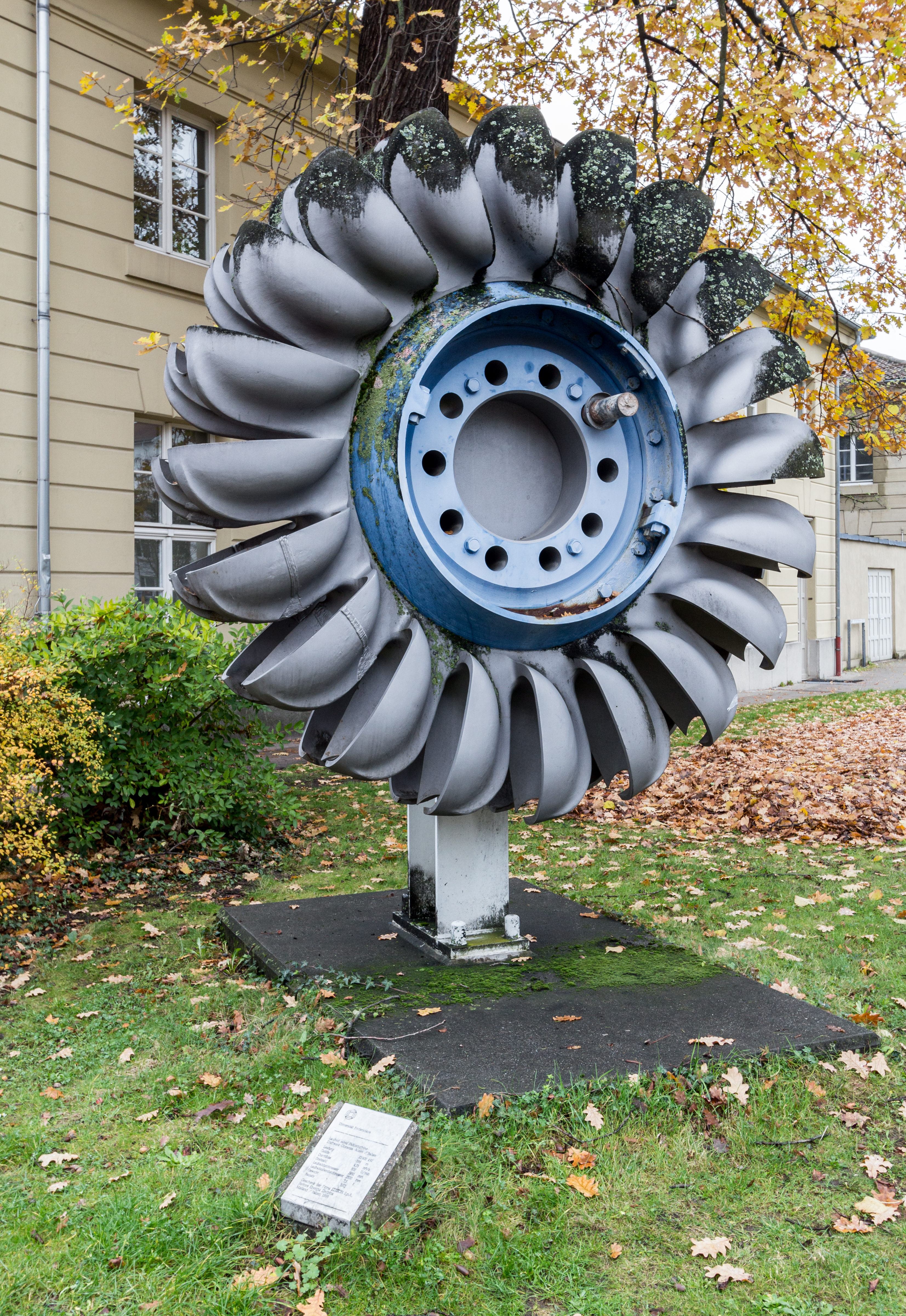 Karlsruhe%2C Laufrad einer Pelton Turbine 2013 5251