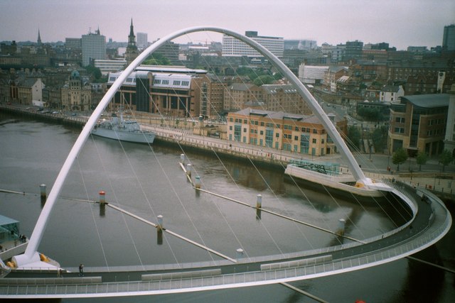 File:Millennium Eye Bridge - geograph.org.uk - 173940.jpg