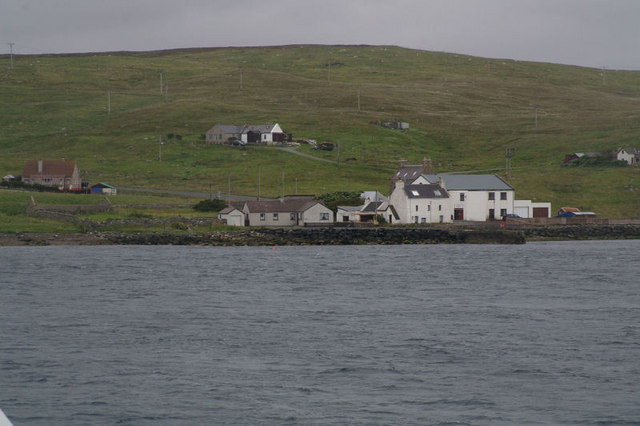 File:Mossbank pier - geograph.org.uk - 874177.jpg