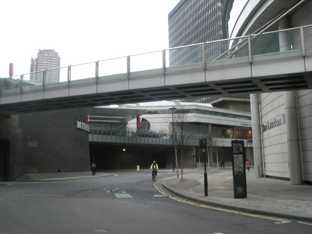 File:Museum of London Roundabout - geograph.org.uk - 643303.jpg