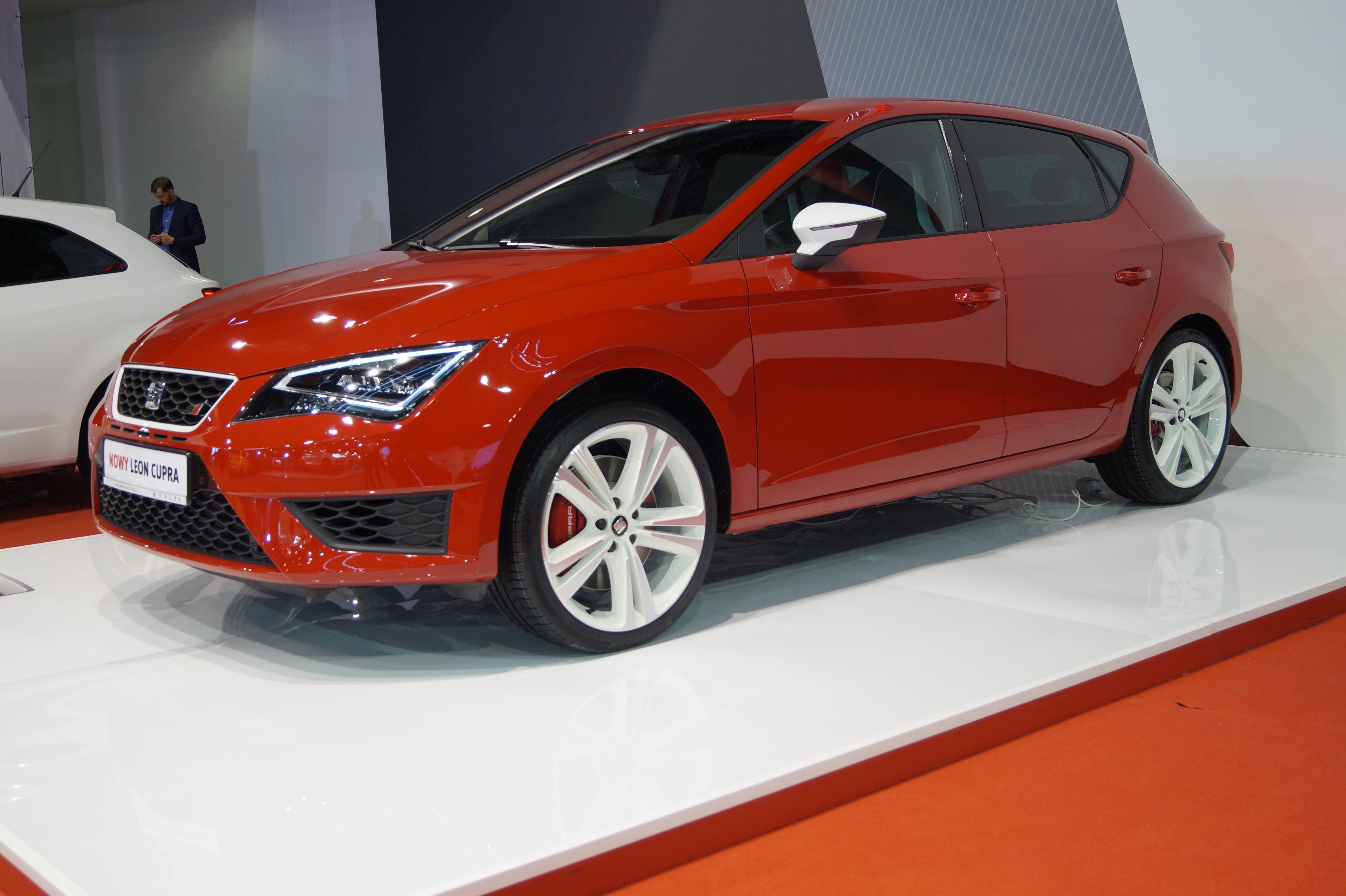 File:SEAT LEON 2 Cupra R.jpg - Wikimedia Commons