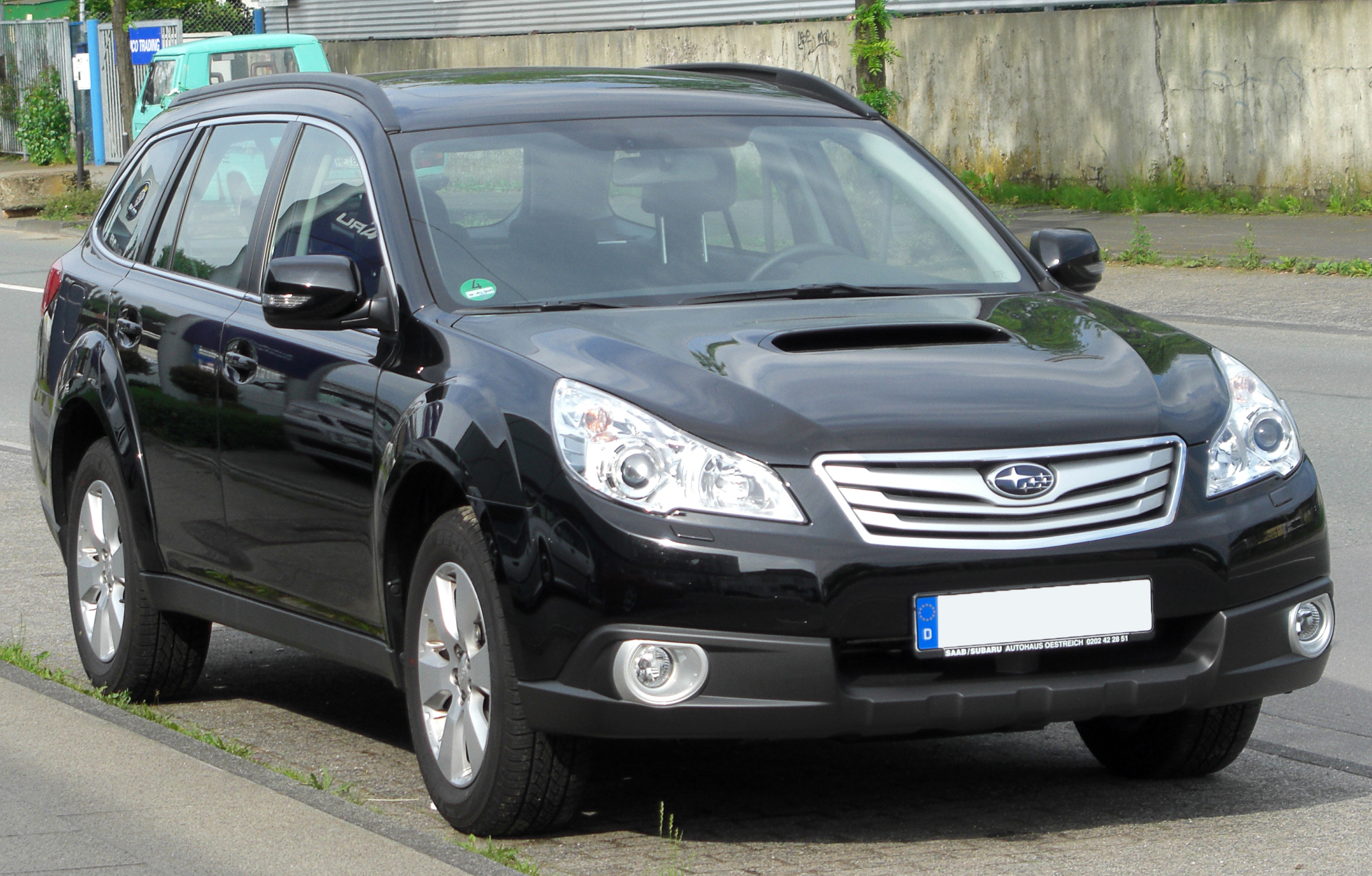 subaru outback 
