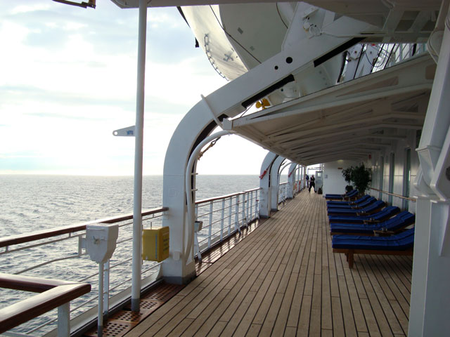 File:TSS-Fairsky---Promenade-Dec.jpg