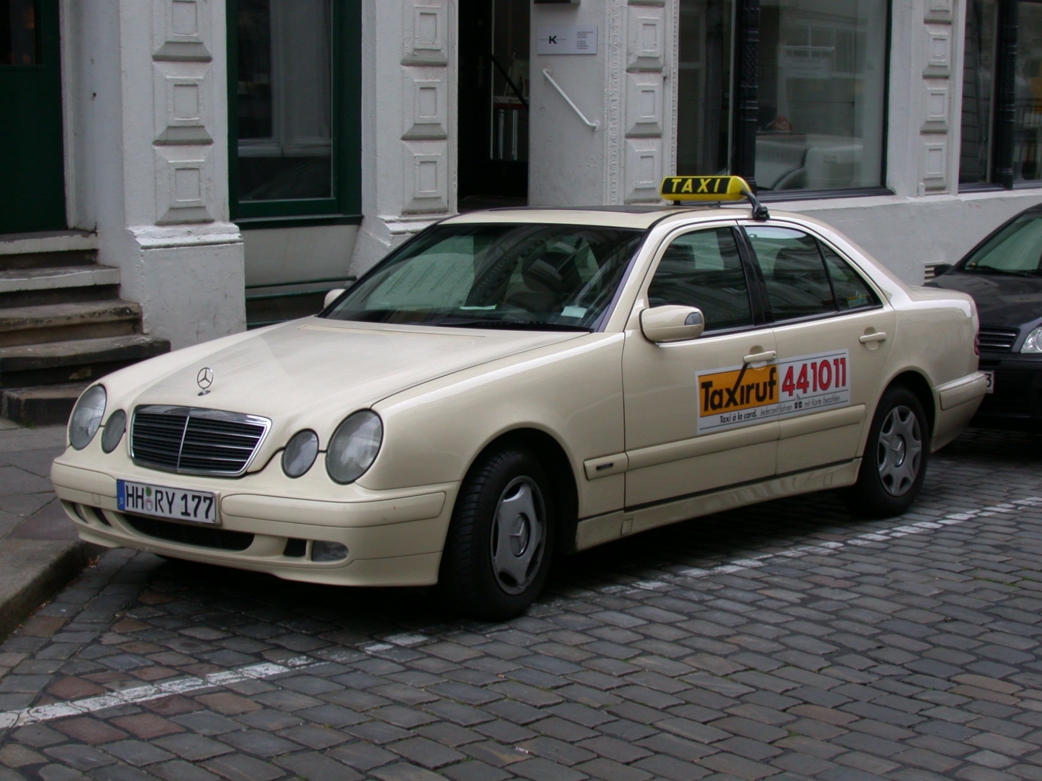 File:Taxi Hamburg Germany.JPG - Wikimedia Commons
