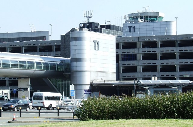 File:Terminal 1 - geograph.org.uk - 526874.jpg