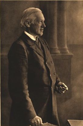 Ulrich von Wilamowitz-Moellendorff (ca. 1905)