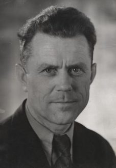 Aksel Larsen