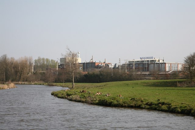 File:Canalside View. - geograph.org.uk - 383612.jpg