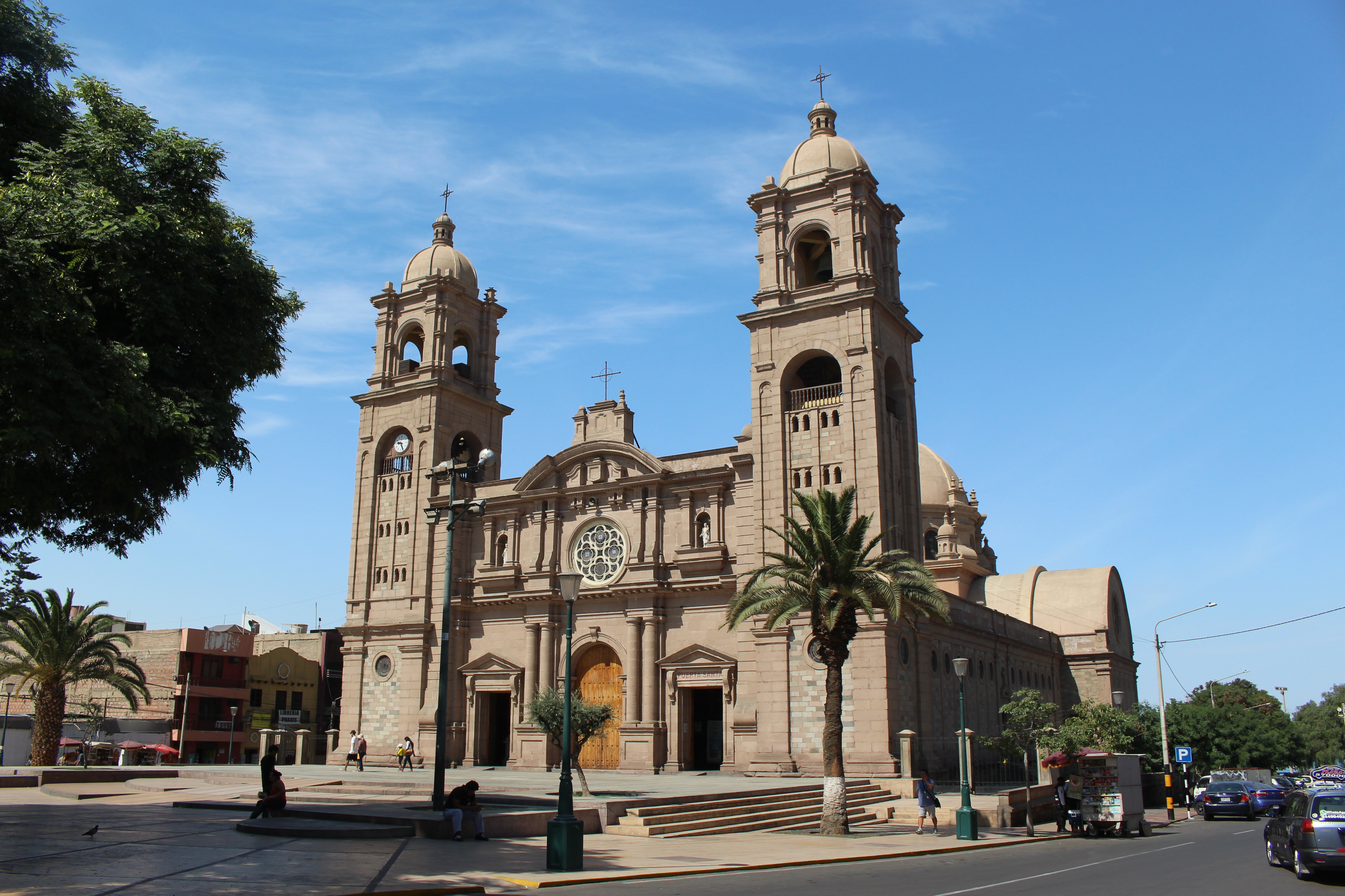 PLAZA LA LLAMA TACNA PERÙ