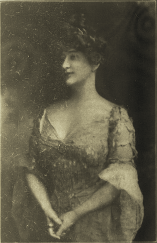 File:Clémentine de Vère-Sapio (Musical Courier, 1913).png
