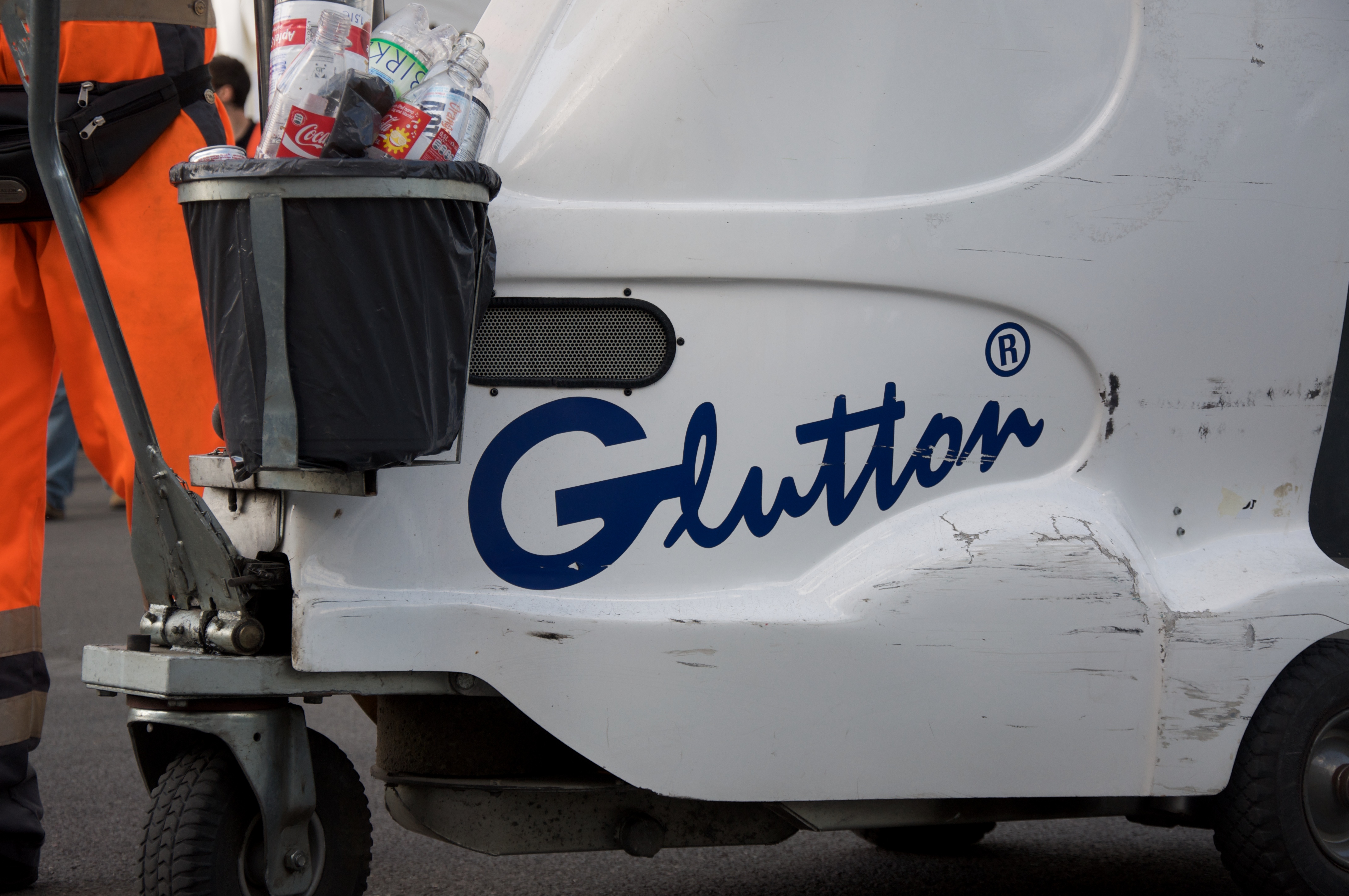 Glutton. Промышленный пылесос glutton 2211. Eliana glutton. Glutton stud.