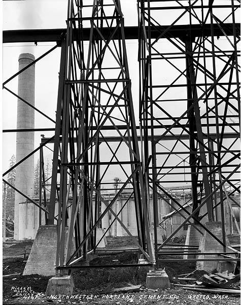 File:Northwest Portland Cement Company, Grotto, ca 1928 (PICKETT 1020).jpg