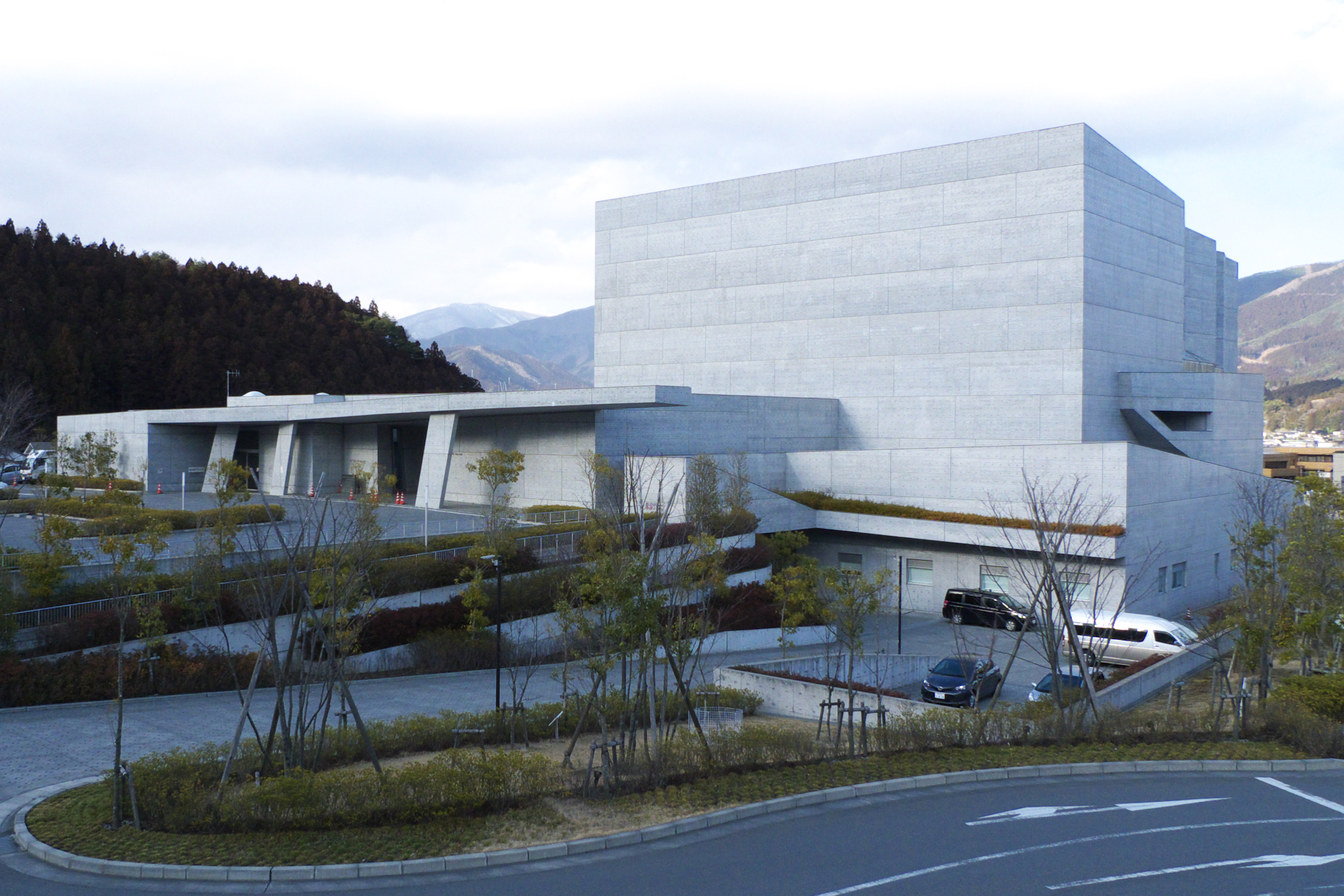 大船渡市民文化会館 市立図書館 リアスホール Wikipedia