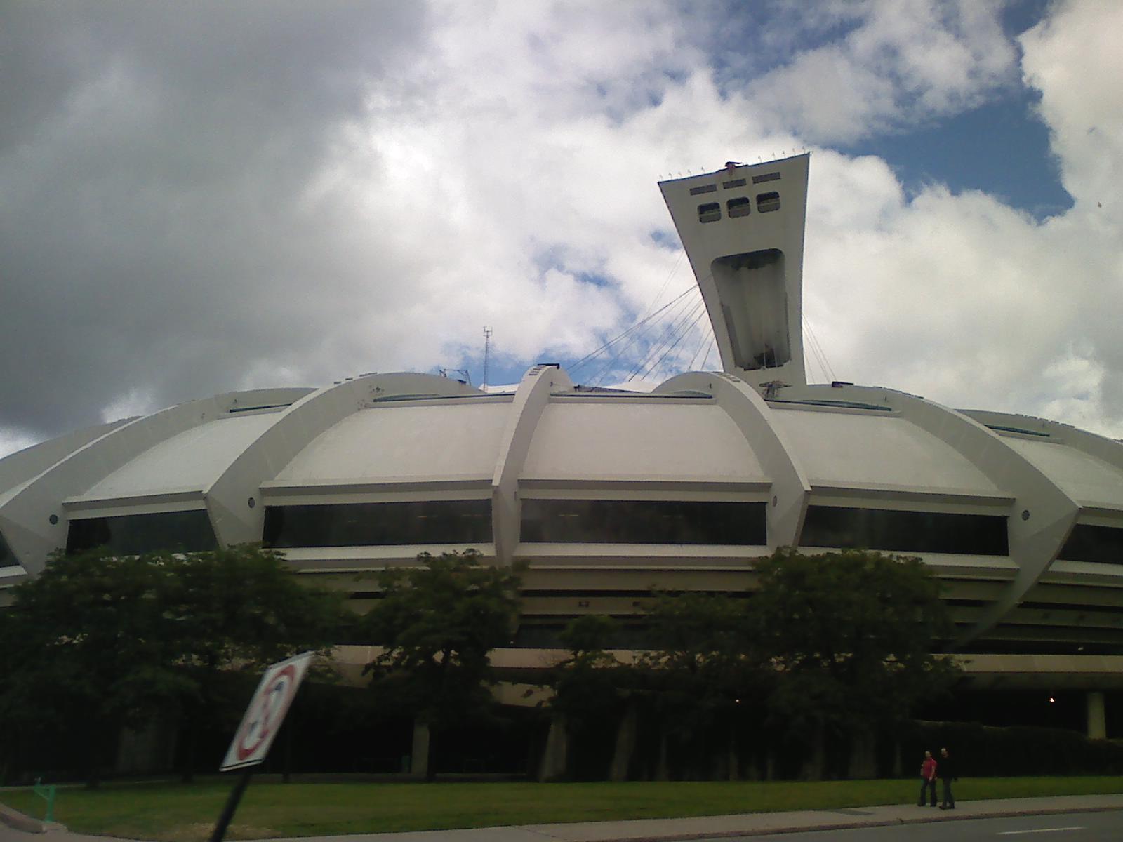 Olympic Stadium (Montreal) - Wikipedia