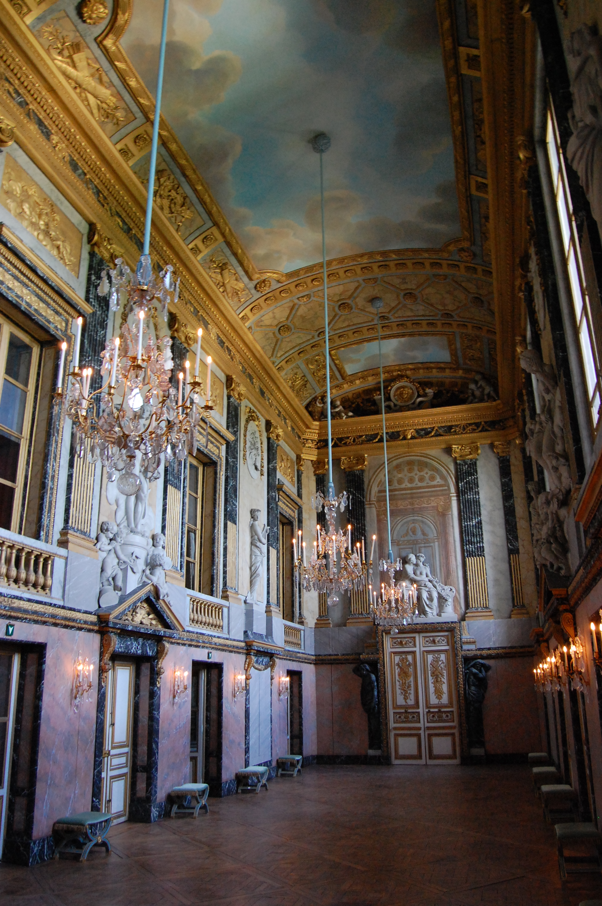 File:Chateau de Fontainebleau FRA 010.JPG - Wikipedia