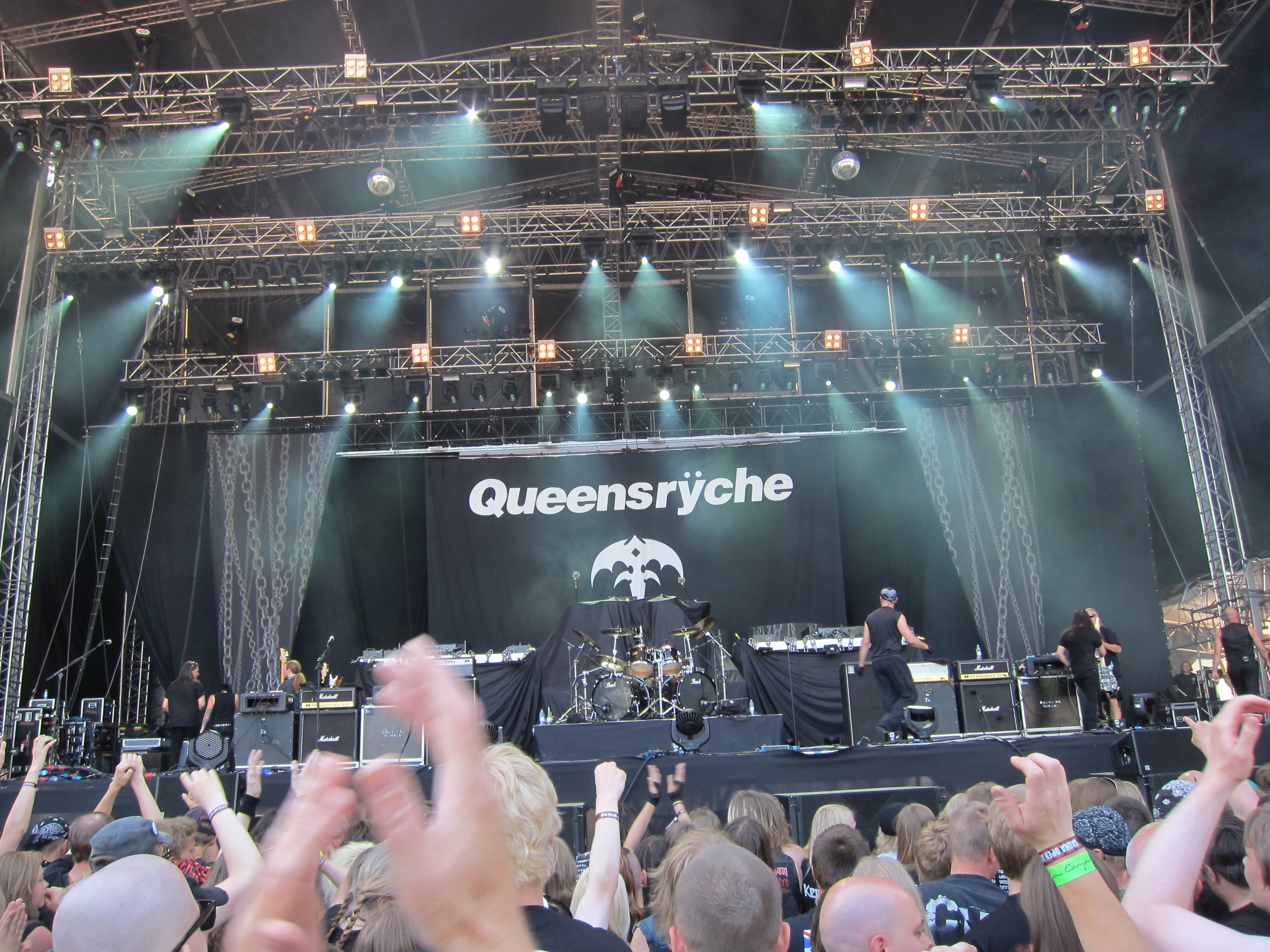 File:Queensrÿche, päälava, Sauna Open Air 2011, Tampere,  (23).JPG  - Wikimedia Commons