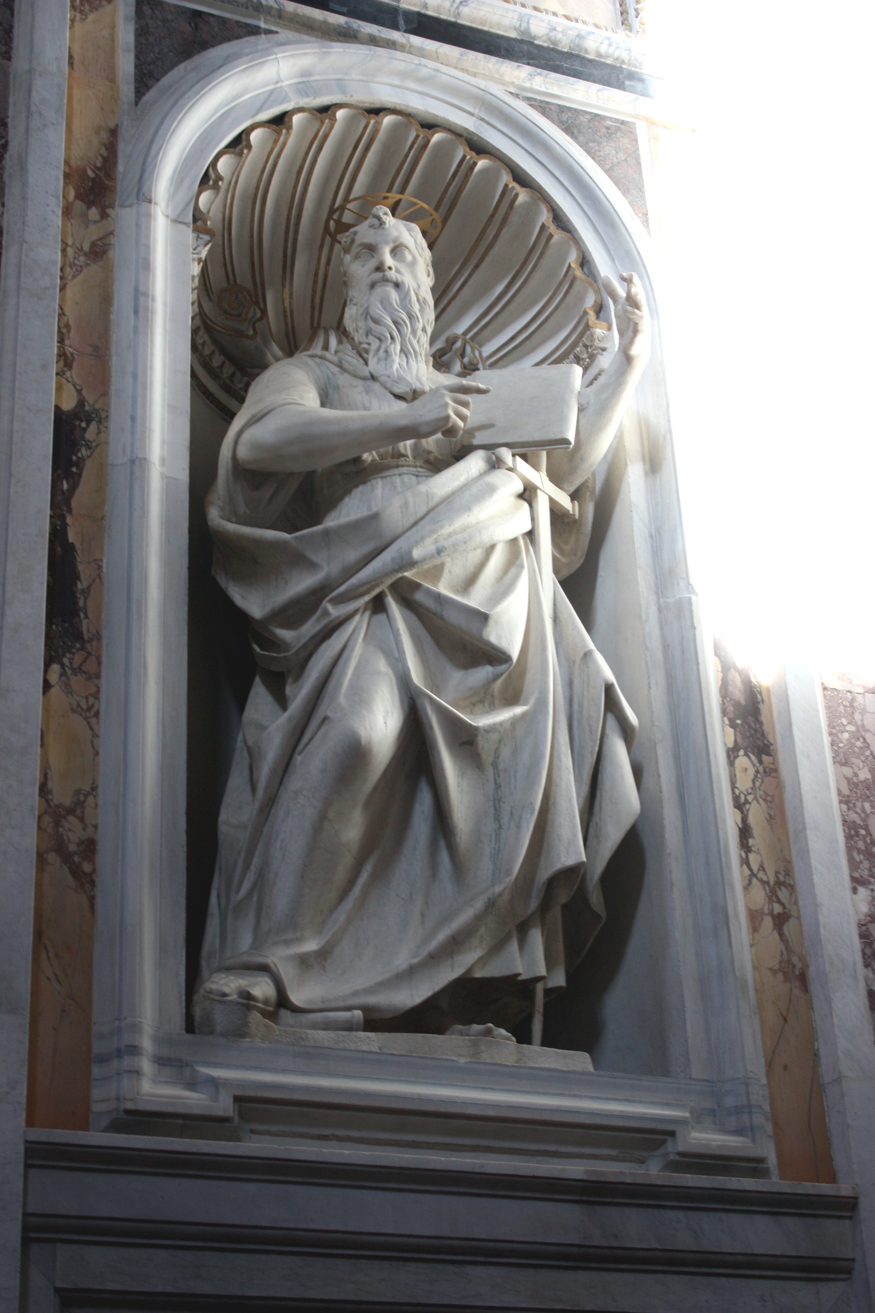 File:Santa Maria in Aracoeli Statue Leo X.JPG - Wikimedia Commons