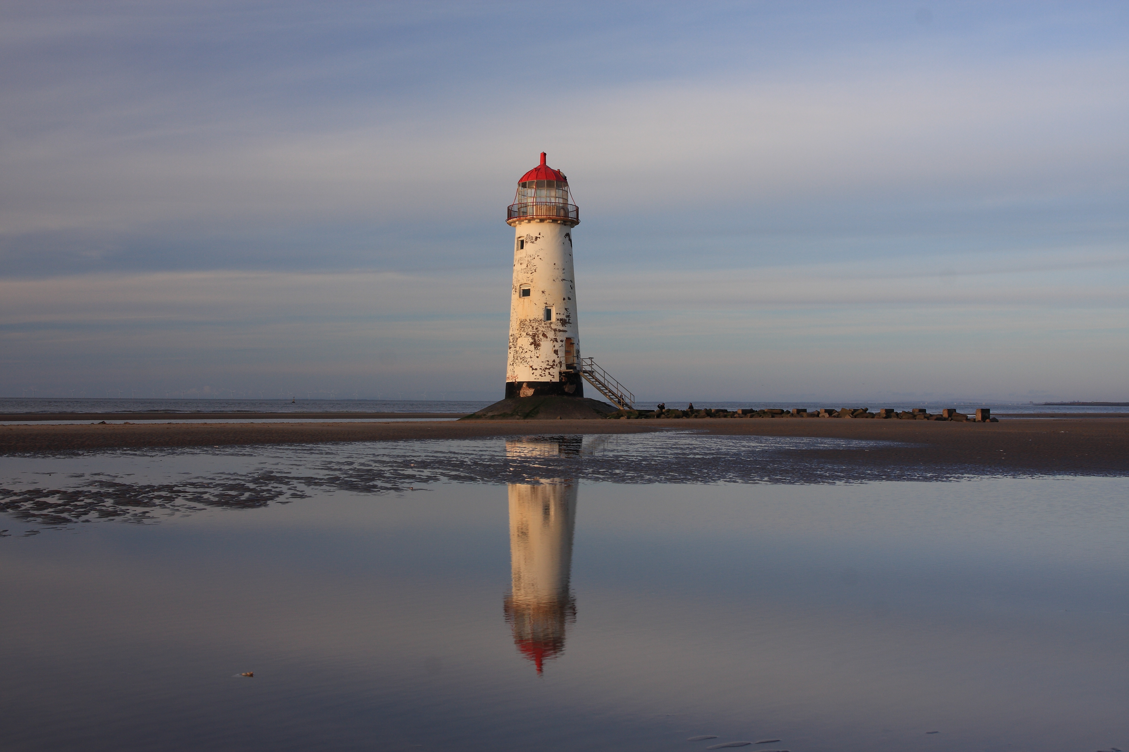 Маяк 9. Talacre Lighthouse. Озеро девяти маяки. 32:9 Маяк. Forgotten Lighthouse.