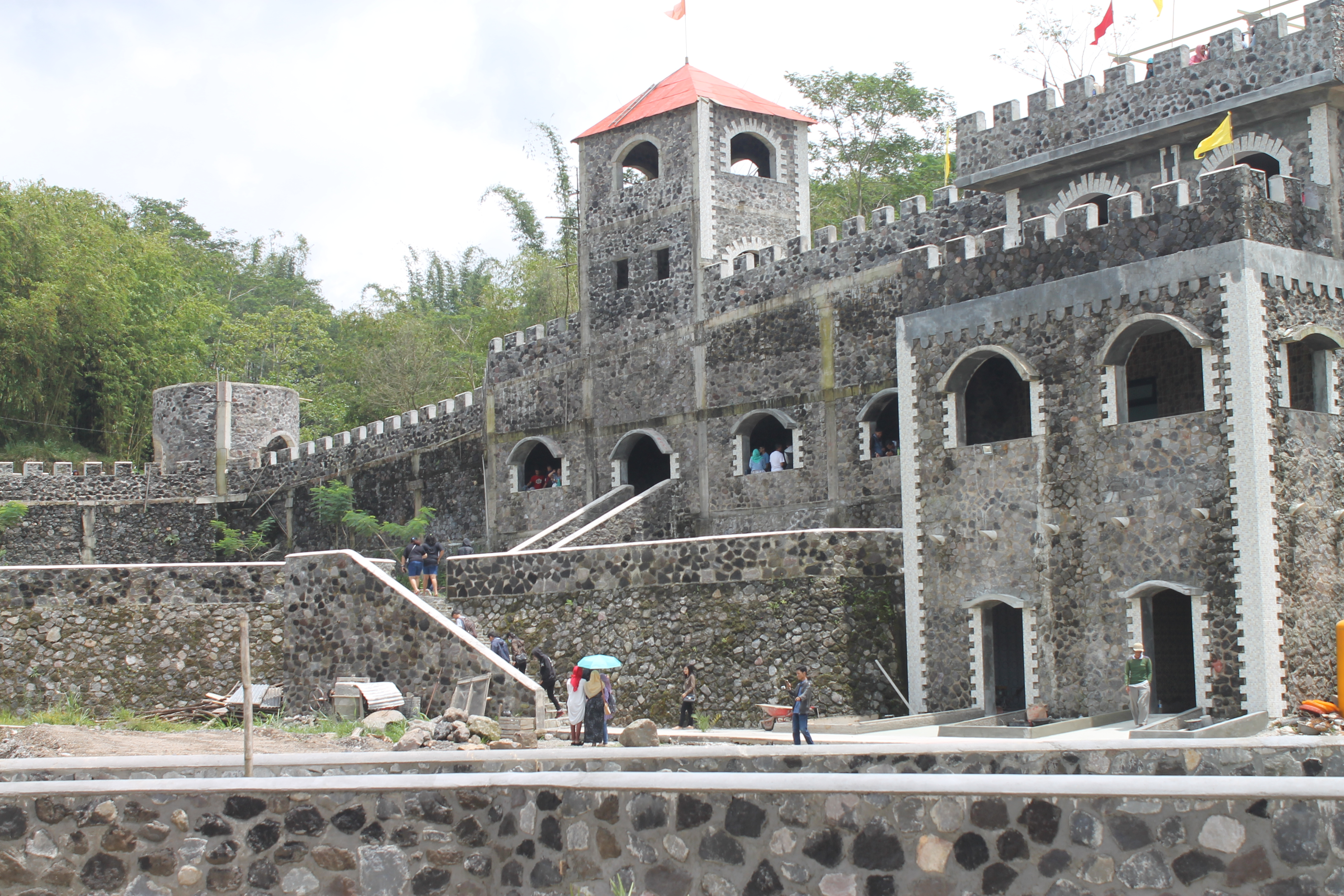 The Lost World Castle - Wikipedia bahasa Indonesia, ensiklopedia bebas