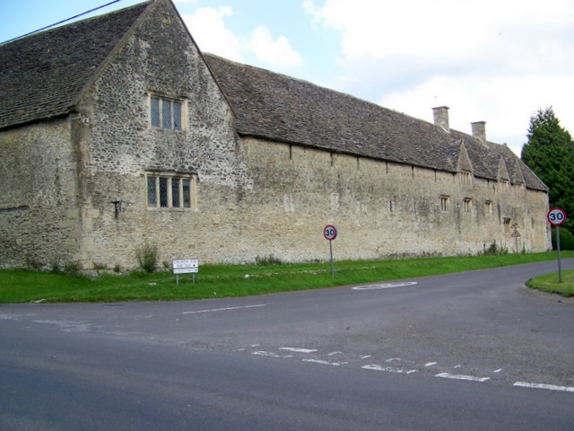 File:Tithe Barn, Purton - geograph.org.uk - 1463133.jpg