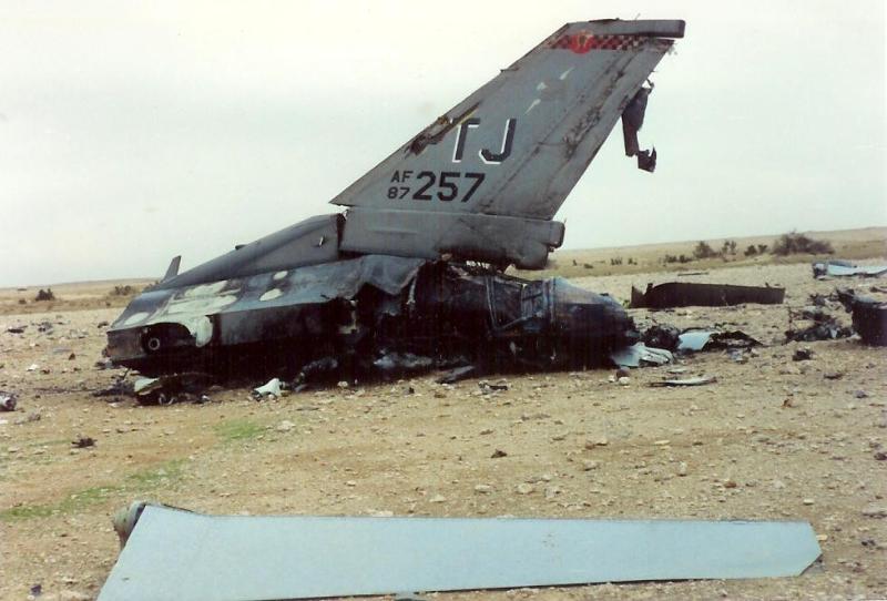 File:USAF F16C block 87-0257 remains.jpg