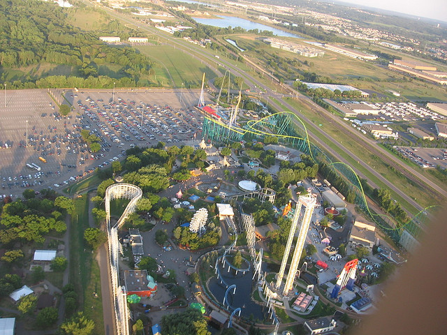 File:Valleyfair aerial view.jpg