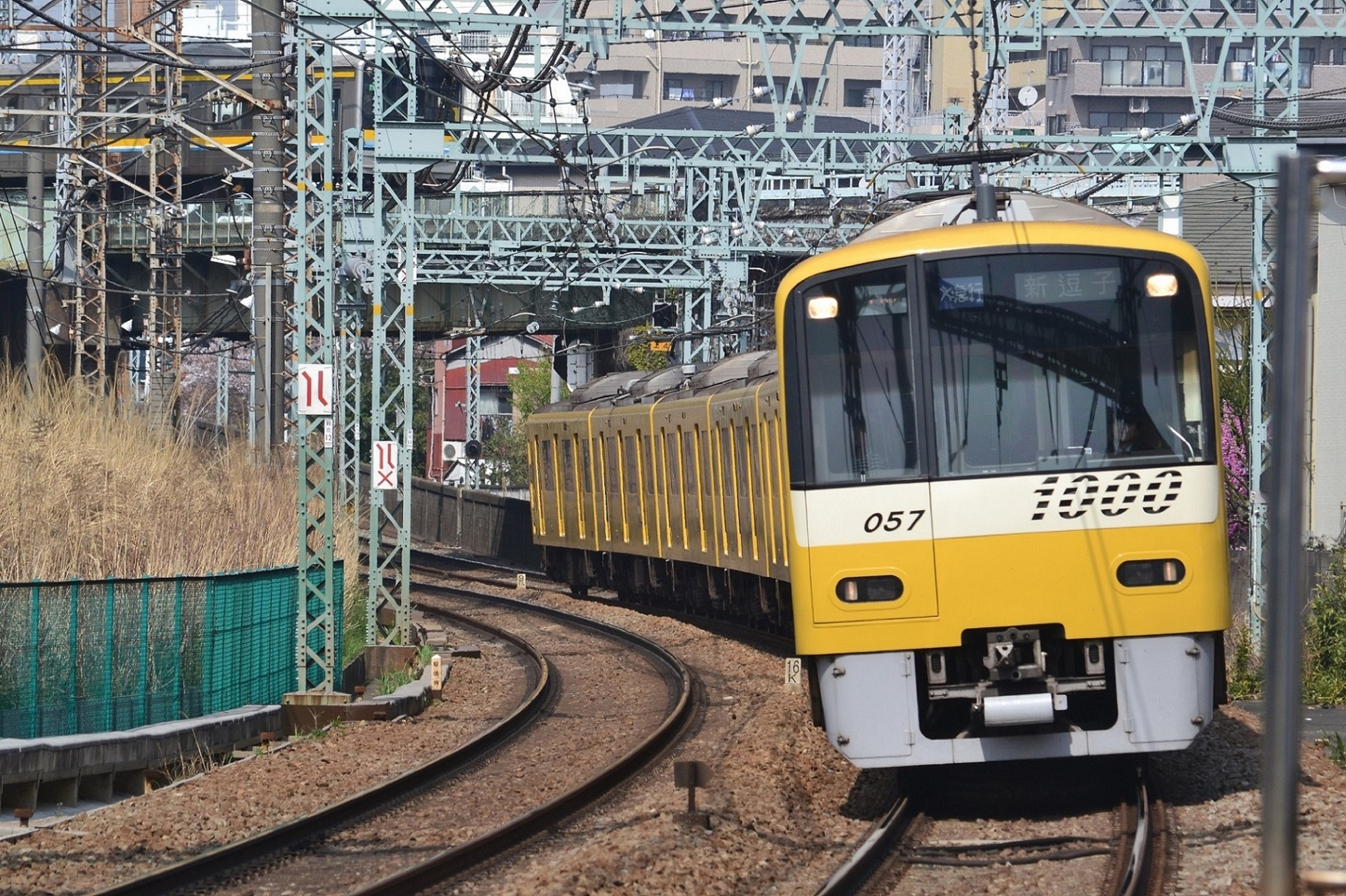 File:京急新1000形電車.jpg - Wikimedia Commons