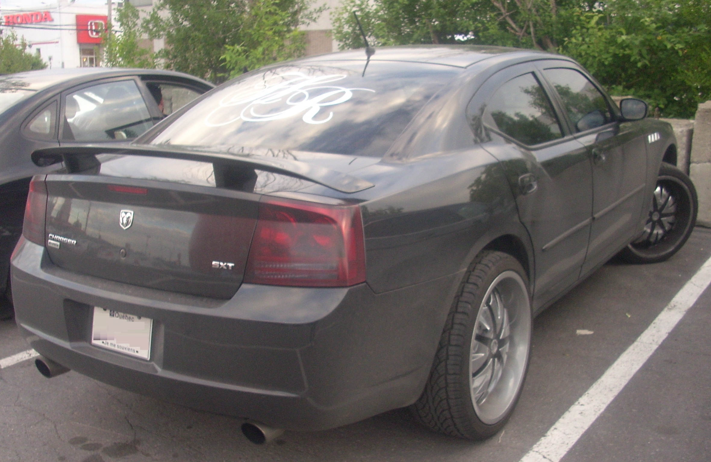 File:'06-'08 Dodge Charger SXT -- Rear (Orange Julep '10).jpg - Wikimedia  Commons