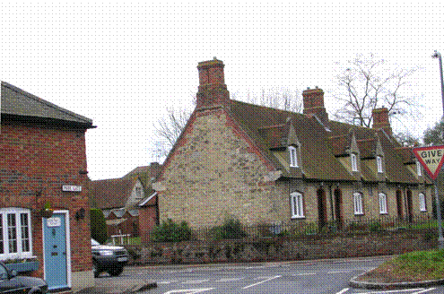 File:Almshouses, Wing, England..png