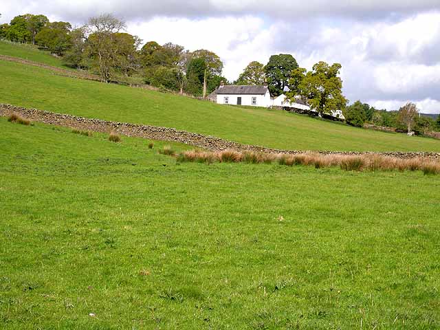 File:Birkbush Farm - geograph.org.uk - 1328901.jpg