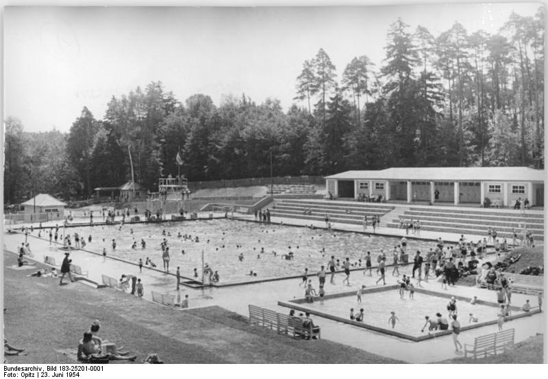 File:Bundesarchiv Bild 183-25201-0001, Waldbad Blankenhain bei Weimar.jpg