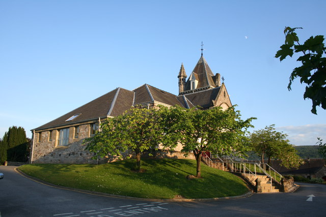 File:Church and Tryst - geograph.org.uk - 1344780.jpg