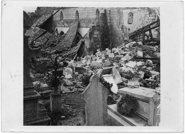 File:Cimetière - Destructions - Suzoy - Médiathèque de l'architecture et du patrimoine - APD0003723.jpg