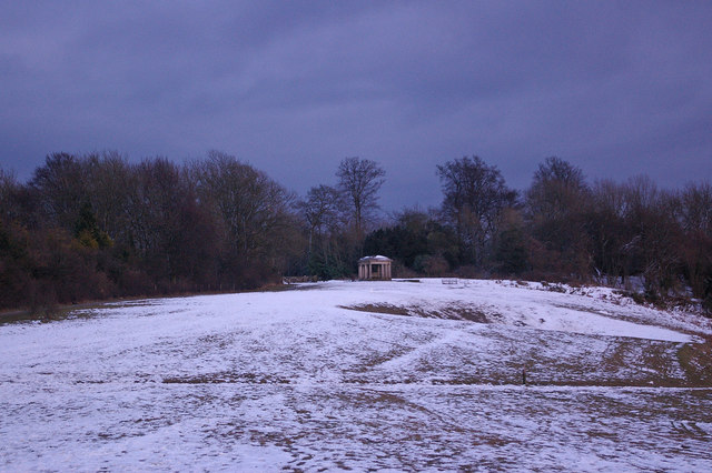 File:Colley Hill - geograph.org.uk - 1152787.jpg