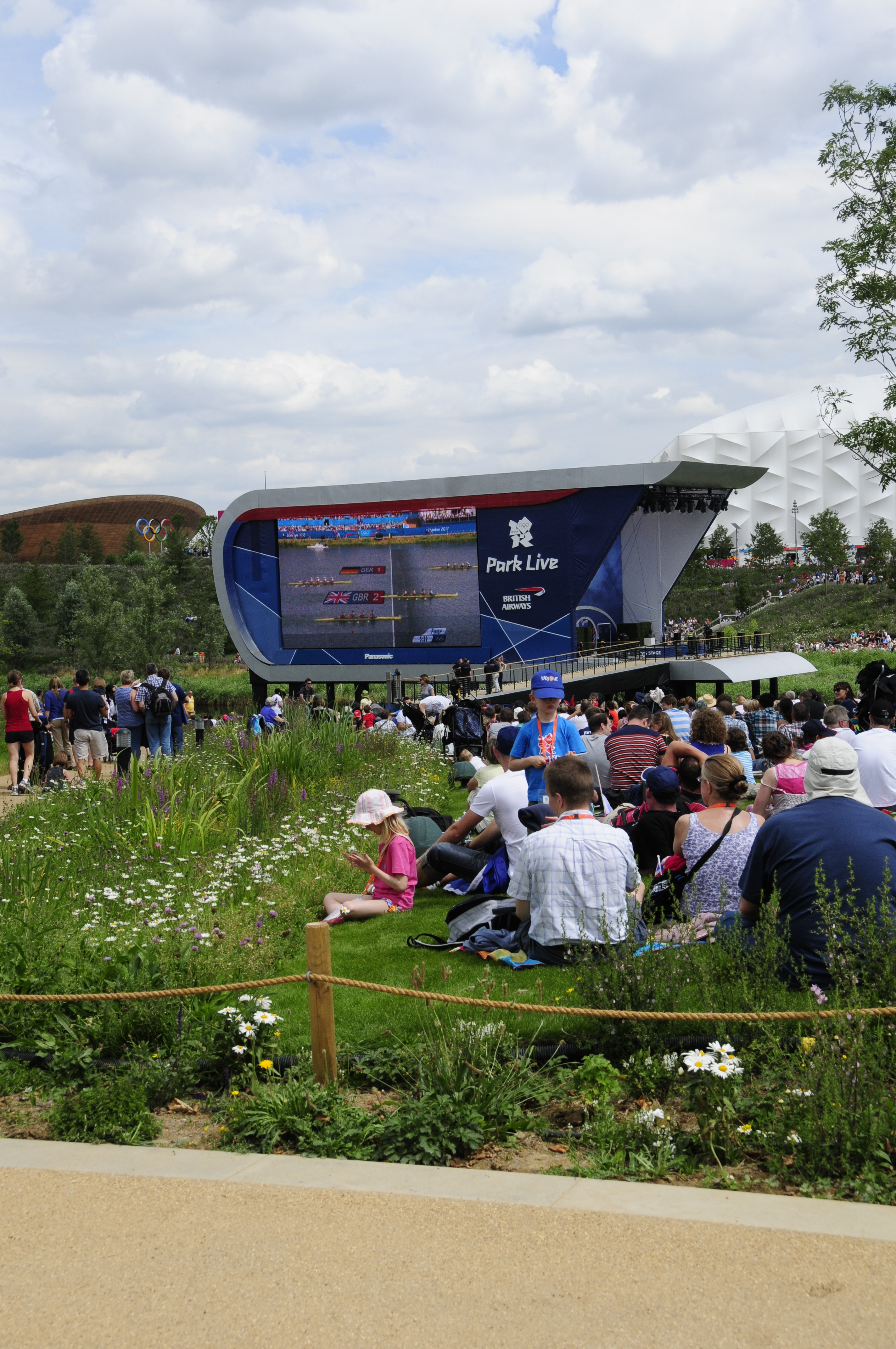 FileCrowds gather to watch the rowing at the Live Site (7662595918).jpg