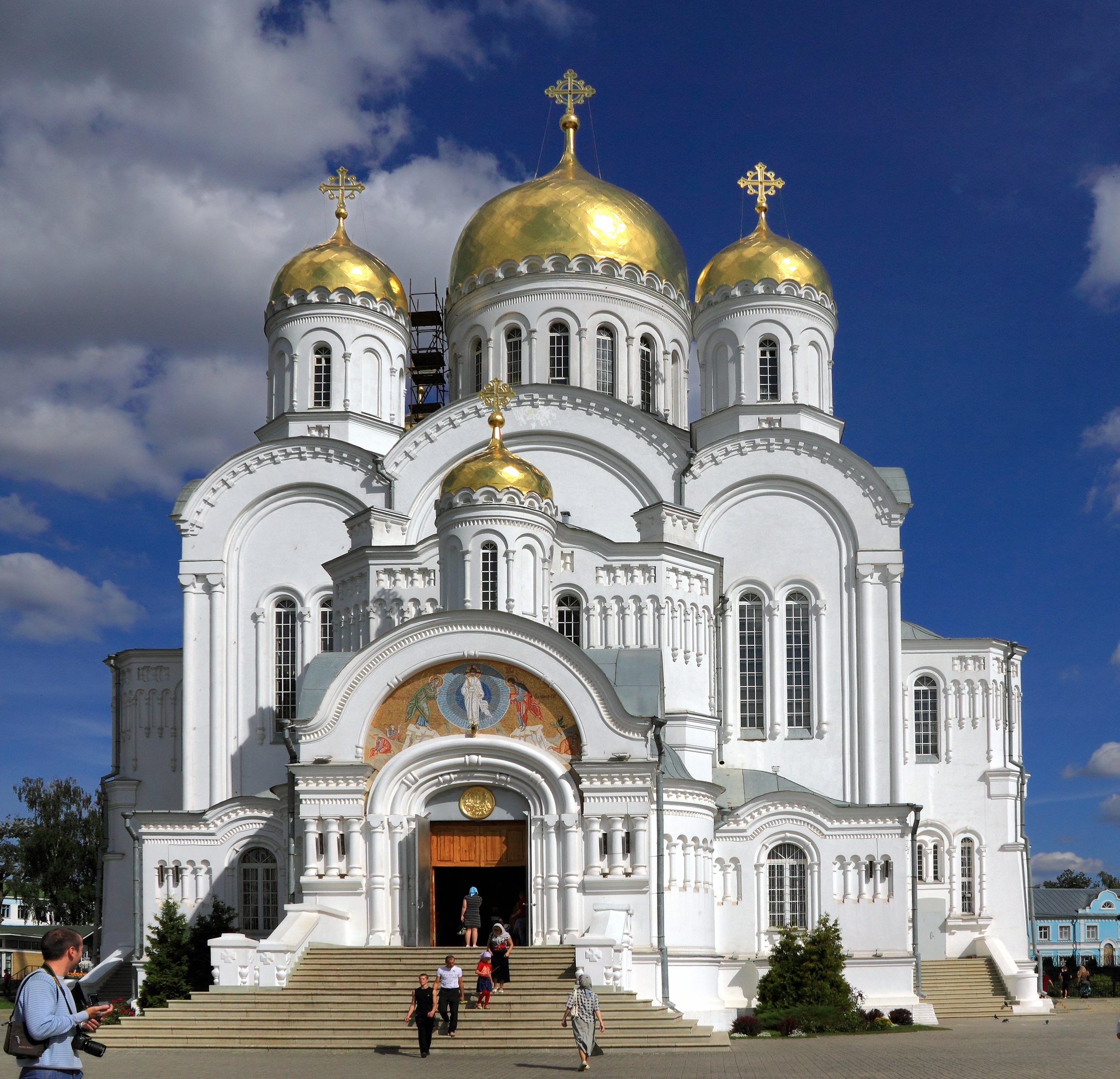 Самый известный российский храм. Свято-Троицкий Серафимо-Дивеевский монастырь.