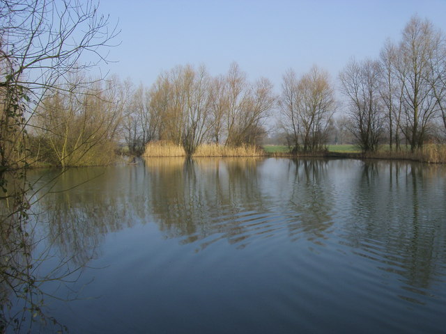 File:Fishing Pond - geograph.org.uk - 1266119.jpg