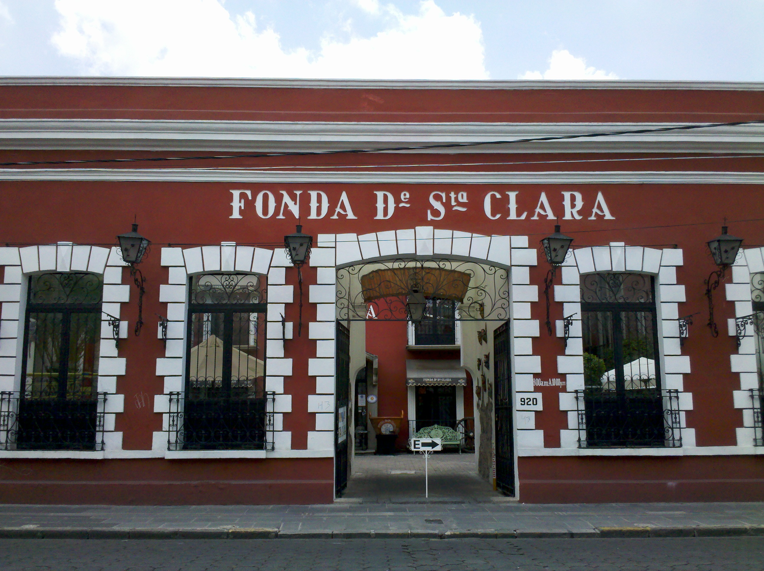 File:Fonda de Santa Clara, Puebla.jpg - Wikimedia Commons