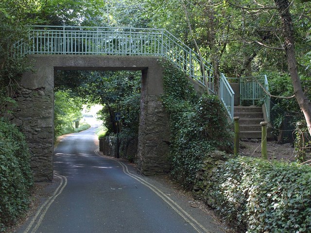 File:Footbridge, Anstey's Cove Road - geograph.org.uk - 1303646.jpg