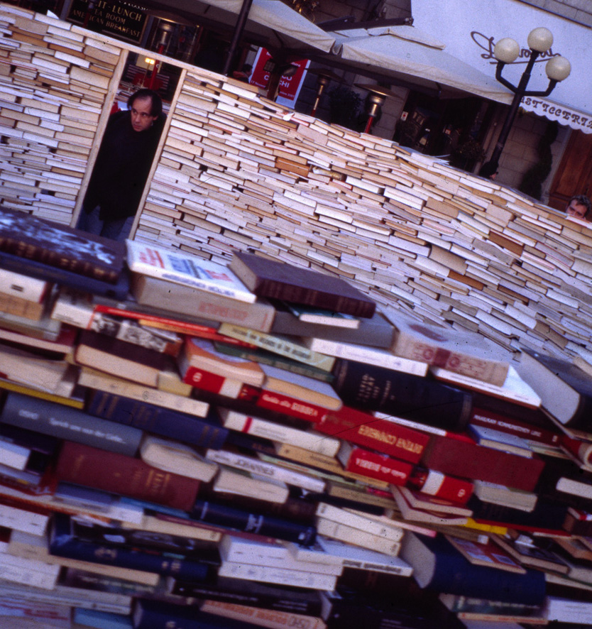 Cuesta Libros - En el Día de la Mujer celebramos la