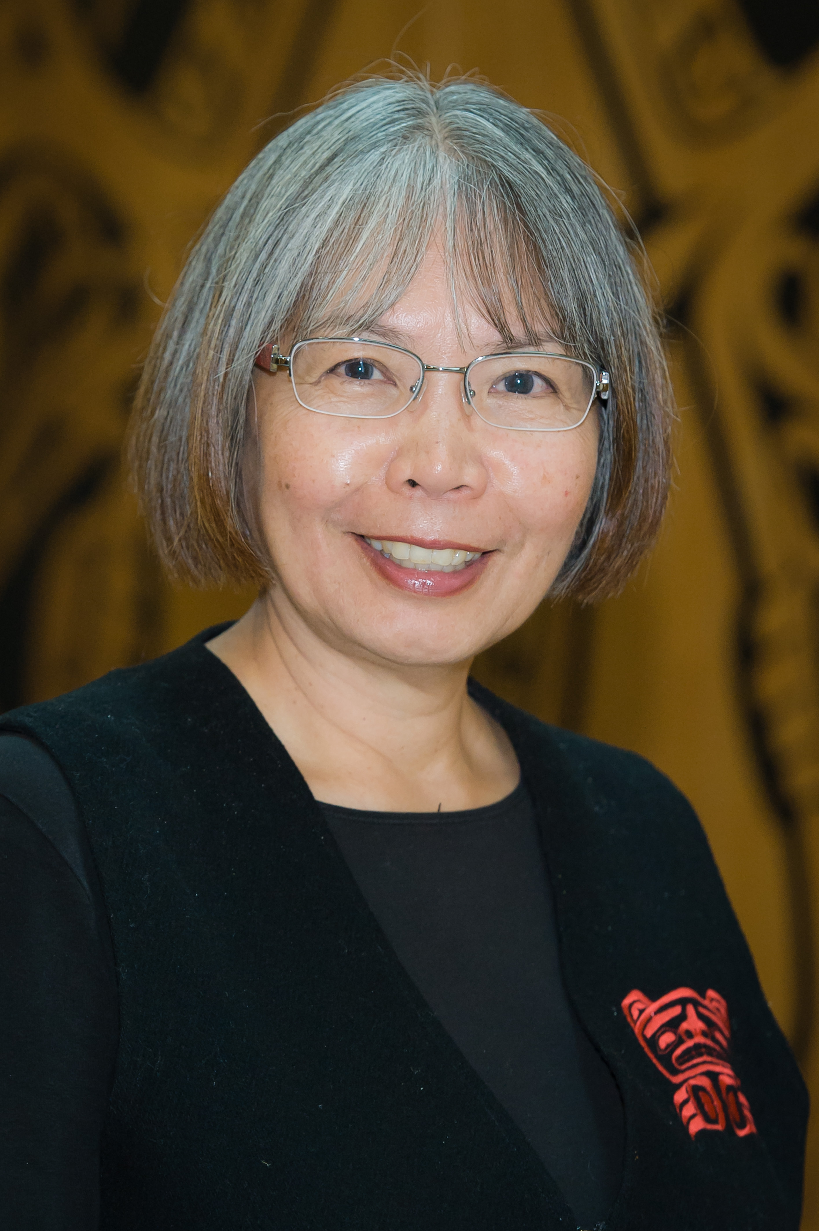 Archibald receiving the SFU Outstanding Alumni Award in 2012