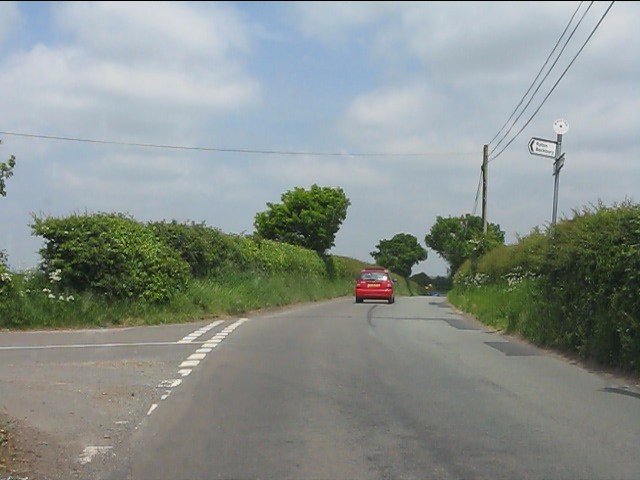 File:Lane junction for Ryton - geograph.org.uk - 3505185.jpg